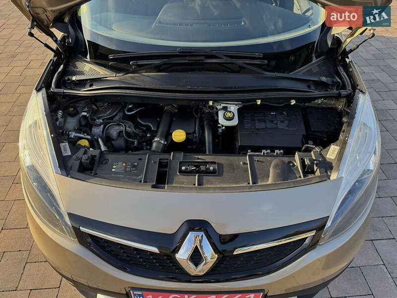 Минивэн Renault Scenic XMOD 2016 в Ивано-Франковске