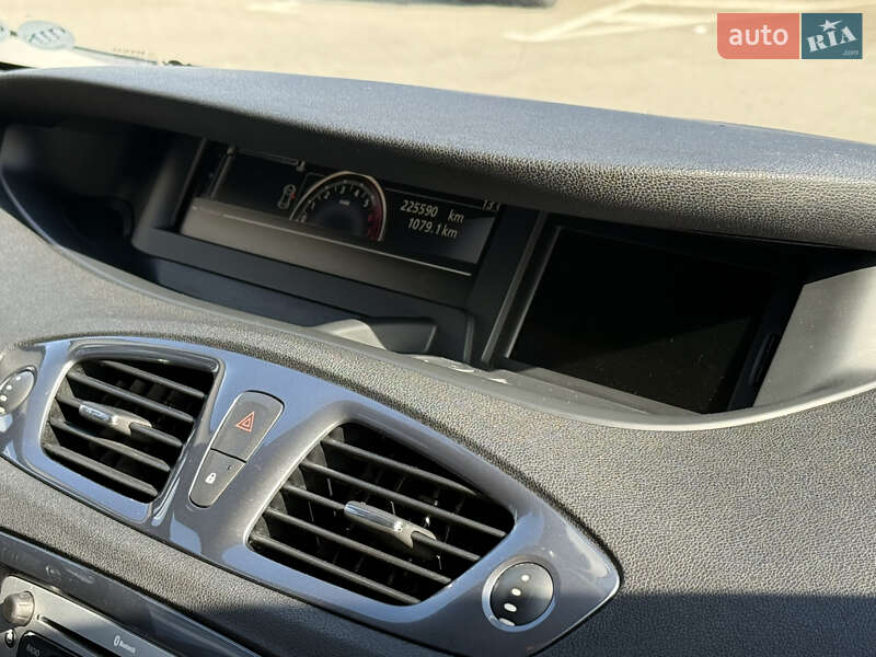 Мінівен Renault Scenic XMOD 2014 в Рівному
