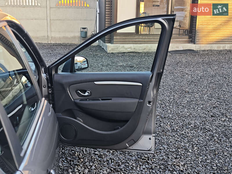 Минивэн Renault Scenic XMOD 2013 в Луцке фото 50 Минивэн Renault Scenic XMOD 2013 в Луцке