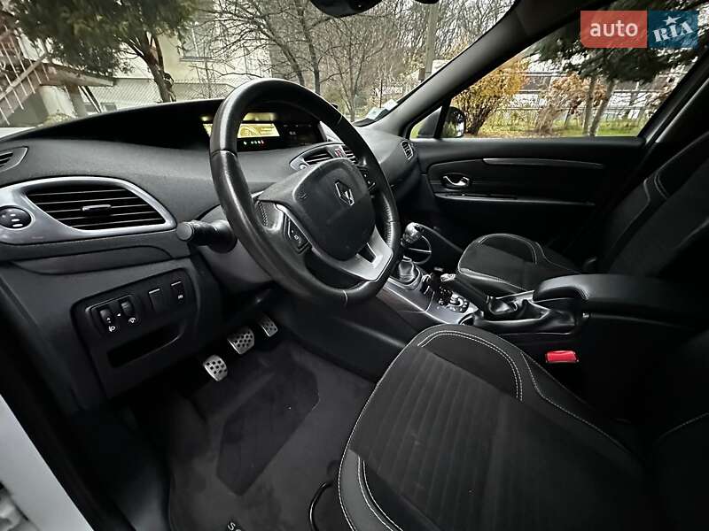 Мінівен Renault Scenic XMOD 2015 в Львові