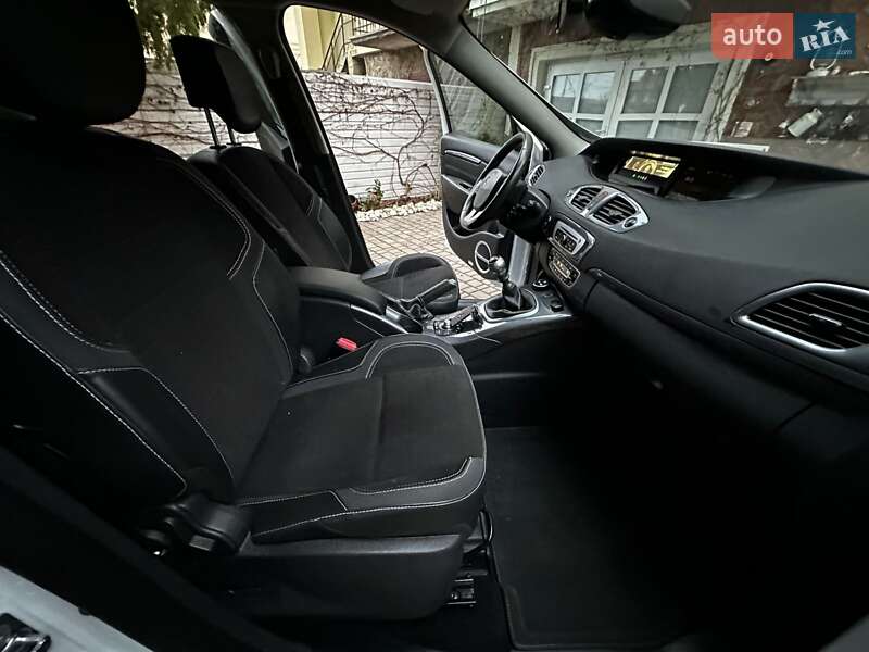 Мінівен Renault Scenic XMOD 2015 в Львові