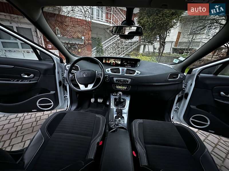 Мінівен Renault Scenic XMOD 2015 в Львові