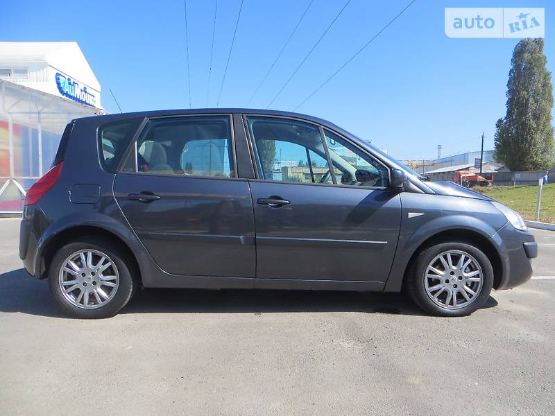 Минивэн Renault Scenic 2009 в 