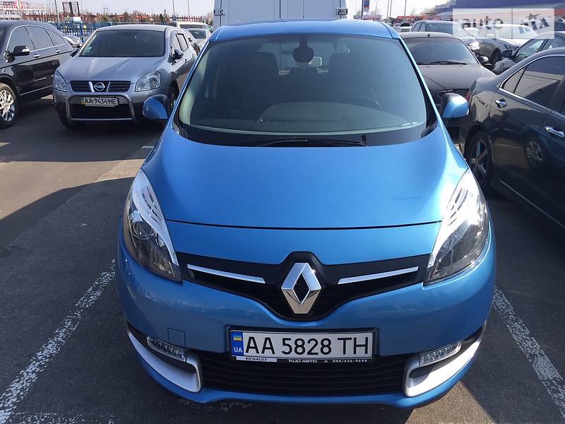 Renault Scenic 2013 года