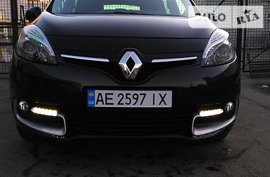 Мінівен Renault Scenic 2015 в Дніпрі