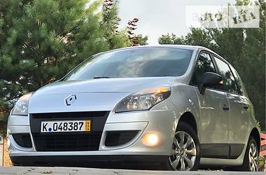 Минивэн Renault Scenic 2011 в Дрогобыче