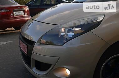 Хетчбек Renault Scenic 2010 в Дубні