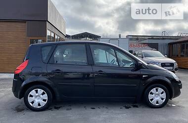 Хетчбек Renault Scenic 2008 в 