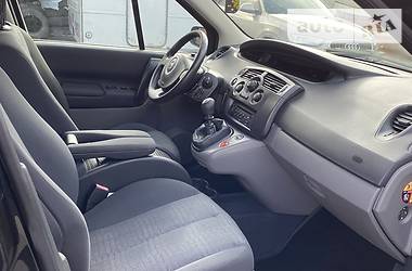 Хетчбек Renault Scenic 2008 в 