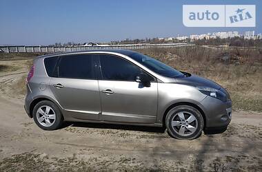 Мінівен Renault Scenic 2011 в 