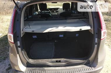 Мінівен Renault Scenic 2011 в 