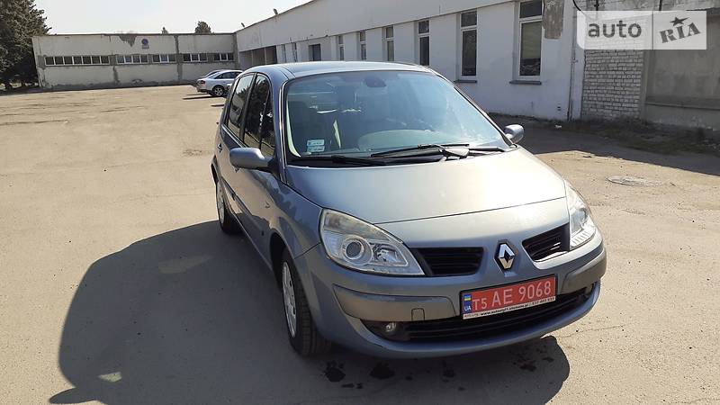 Хетчбек Renault Scenic 2007 в 