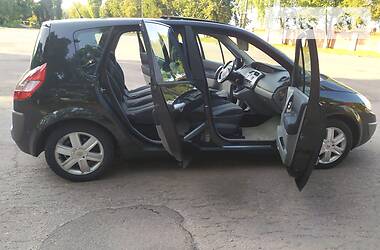 Хэтчбек Renault Scenic 2004 в Коростене