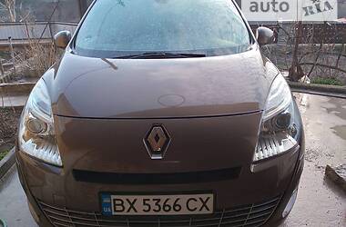 Минивэн Renault Scenic 2011 в Каменец-Подольском