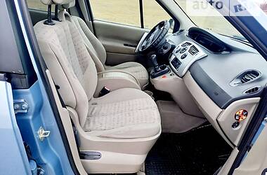 Хетчбек Renault Scenic 2004 в Сарнах