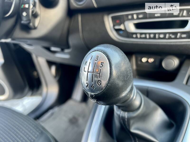 Мінівен Renault Scenic 2009 в Чернівцях