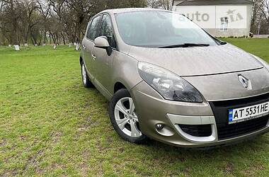 Универсал Renault Scenic 2009 в Ивано-Франковске