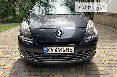 Универсал Renault Scenic 2010 в Полтаве