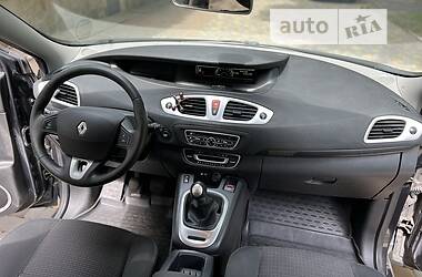 Универсал Renault Scenic 2010 в Полтаве