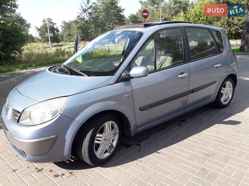 Минивэн Renault Scenic 2004 в 
