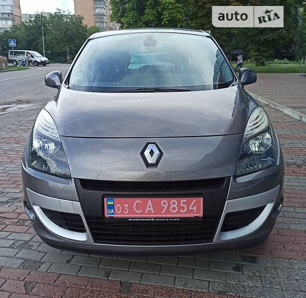 Мінівен Renault Scenic 2010 в 