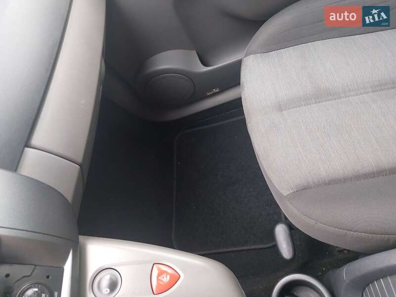 Мінівен Renault Scenic 2006 в Хмельницькому