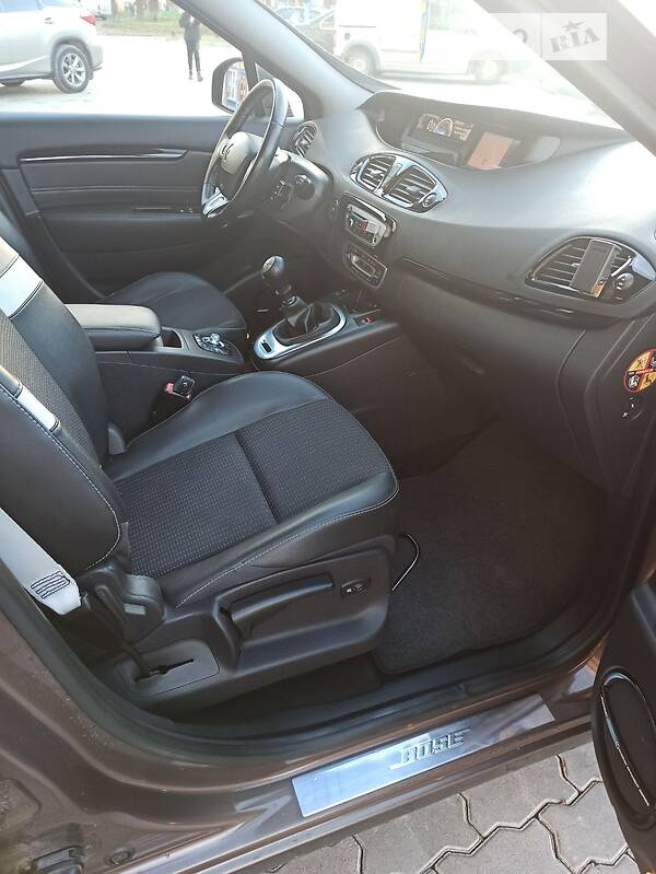 Минивэн Renault Scenic 2012 в Дрогобыче