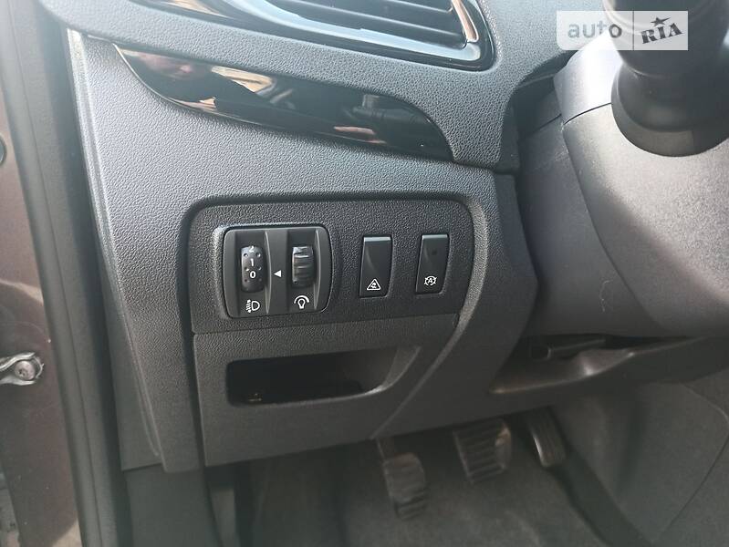 Минивэн Renault Scenic 2012 в Дрогобыче