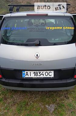 Минивэн Renault Scenic 2004 в 