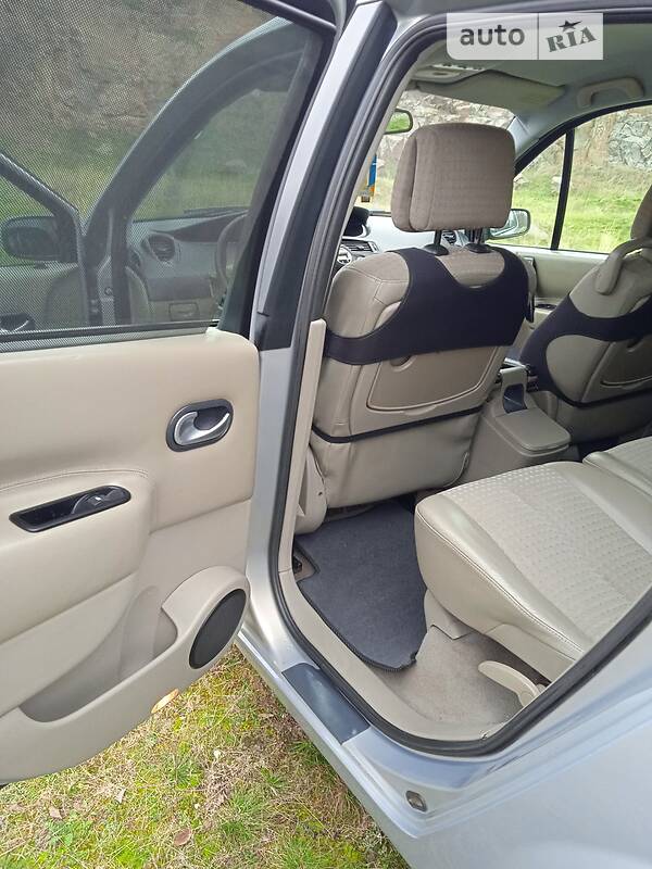 Минивэн Renault Scenic 2004 в Белой Церкви