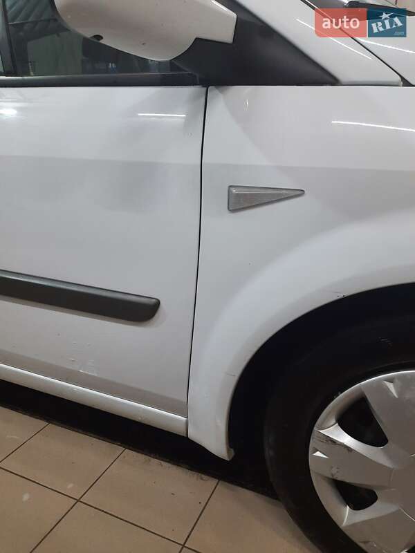Минивэн Renault Scenic 2007 в Лохвице