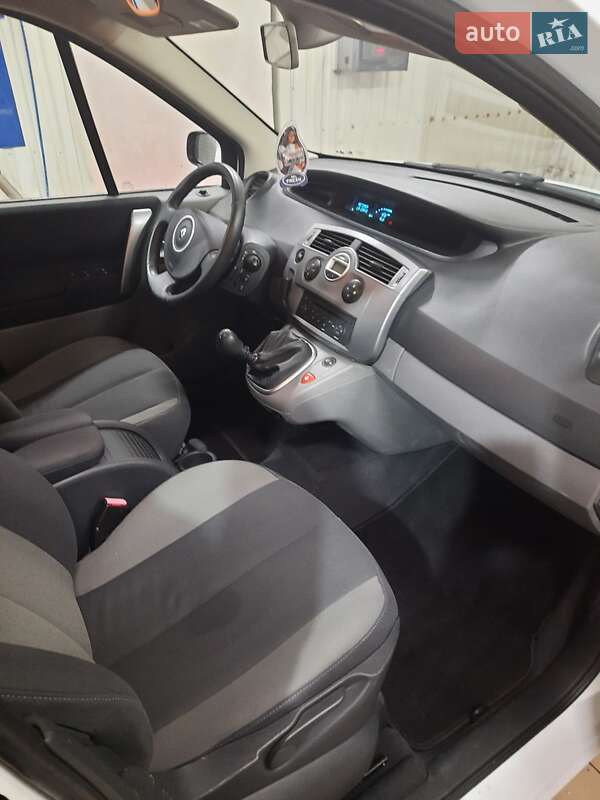 Минивэн Renault Scenic 2007 в Лохвице