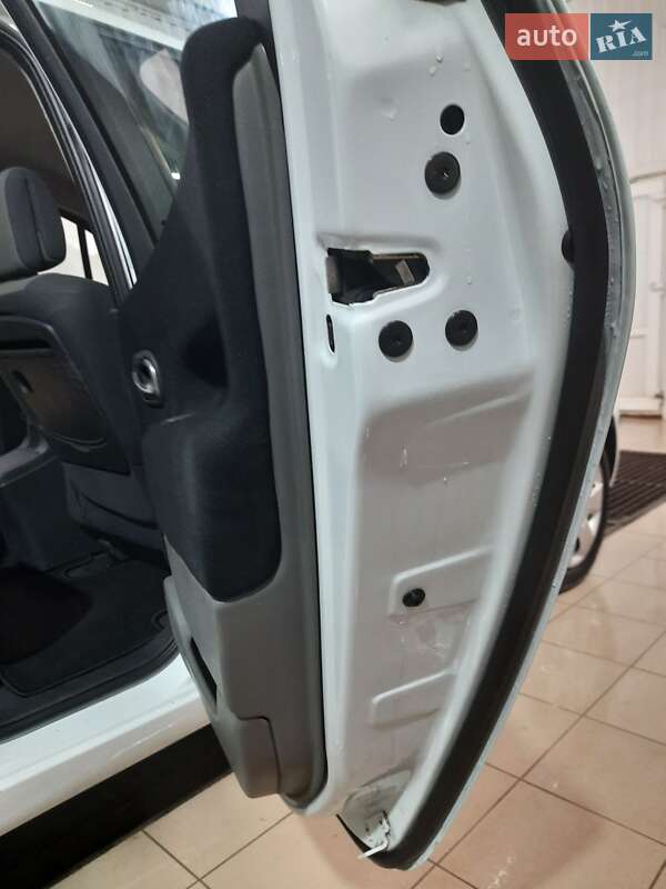 Минивэн Renault Scenic 2007 в Лохвице