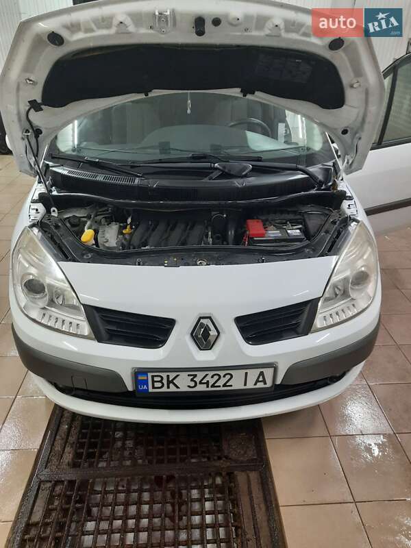 Минивэн Renault Scenic 2007 в Лохвице