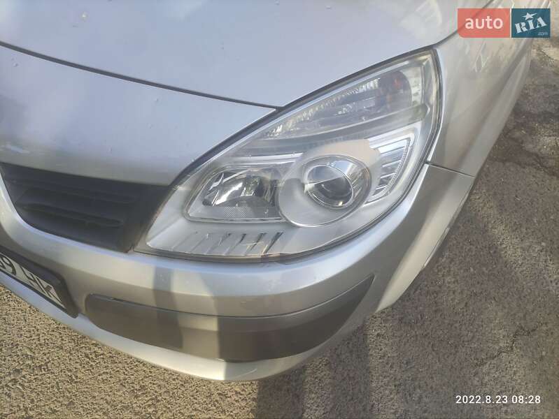 Минивэн Renault Scenic 2007 в Ужгороде