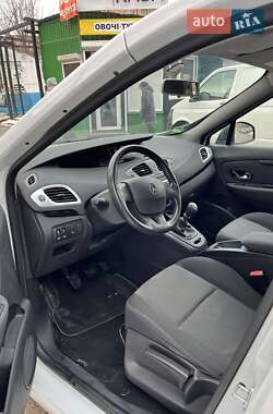 Мінівен Renault Scenic 2012 в 