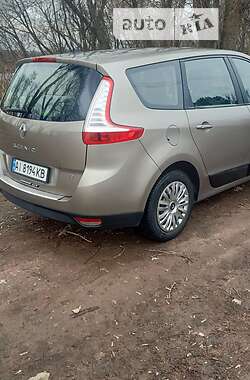 Минивэн Renault Scenic 2011 в Киеве