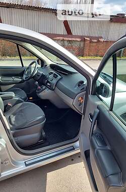 Минивэн Renault Scenic 2005 в 