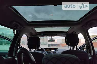 Минивэн Renault Scenic 2010 в 
