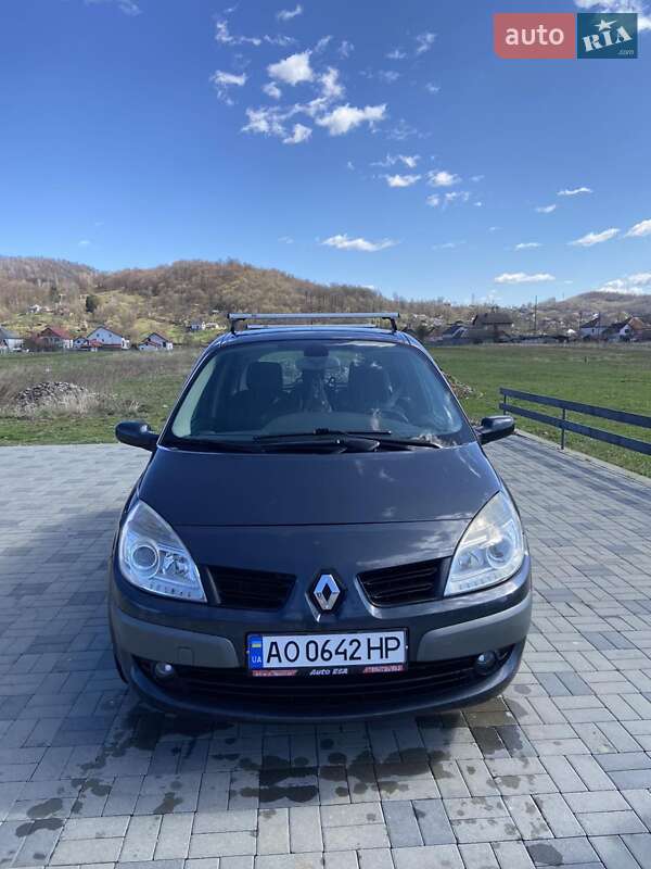 Минивэн Renault Scenic 2006 в Хусте