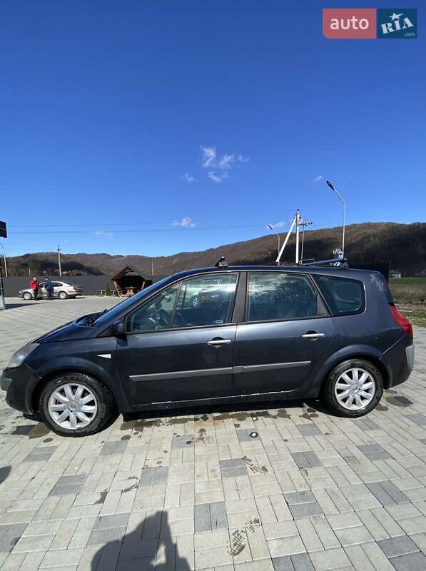 Минивэн Renault Scenic 2006 в Хусте