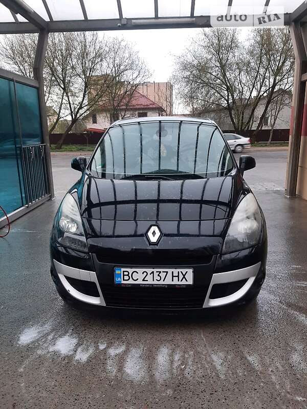 Мінівен Renault Scenic 2011 в Львові