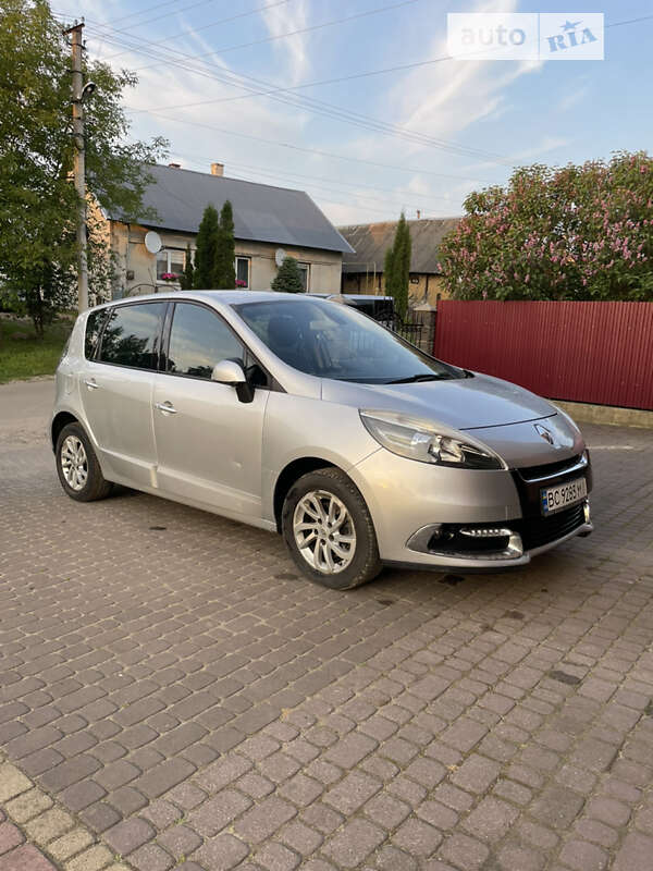 Renault Scenic 2012