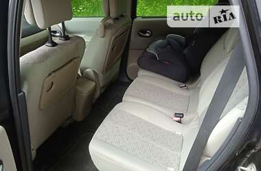 Минивэн Renault Scenic 2006 в 