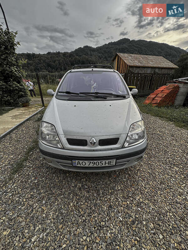 Минивэн Renault Scenic 2001 в Тячеве