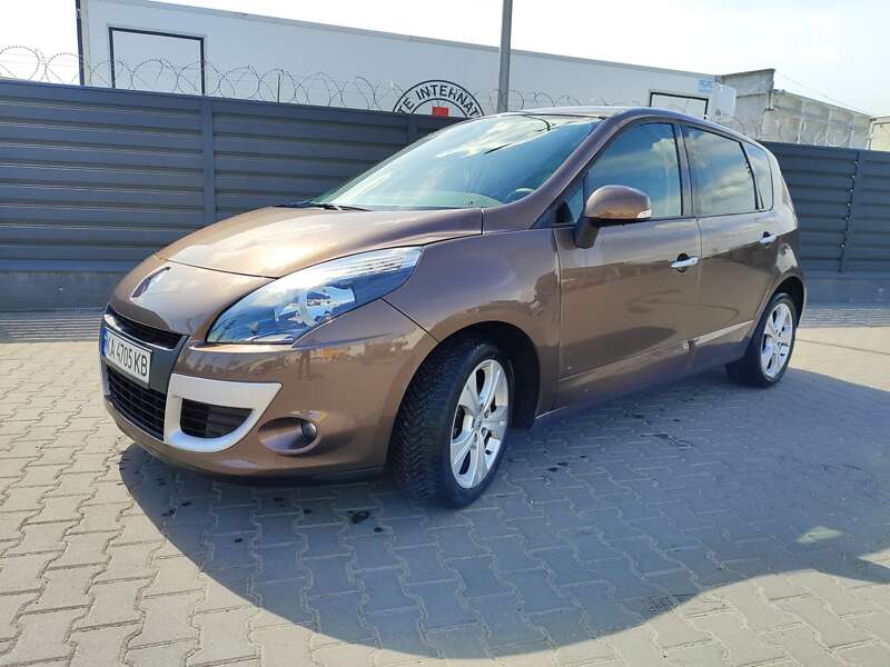 Мінівен Renault Scenic 2010 в Києві