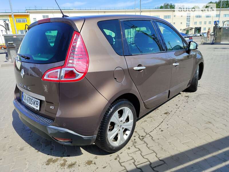 Мінівен Renault Scenic 2010 в Києві