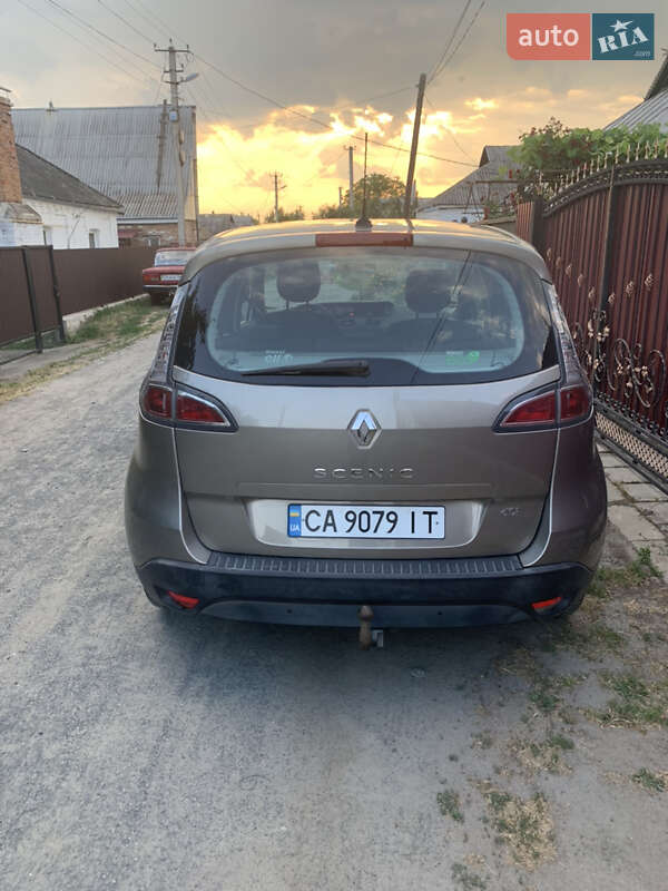 Минивэн Renault Scenic 2012 в Звенигородке