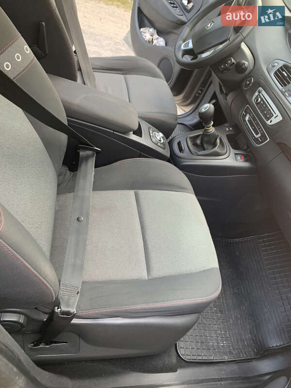 Минивэн Renault Scenic 2012 в Звенигородке