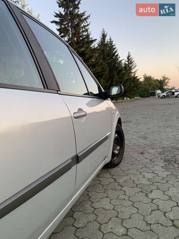 Мінівен Renault Scenic 2003 в Дубні фото 3 Мінівен Renault Scenic 2003 в Дубні
